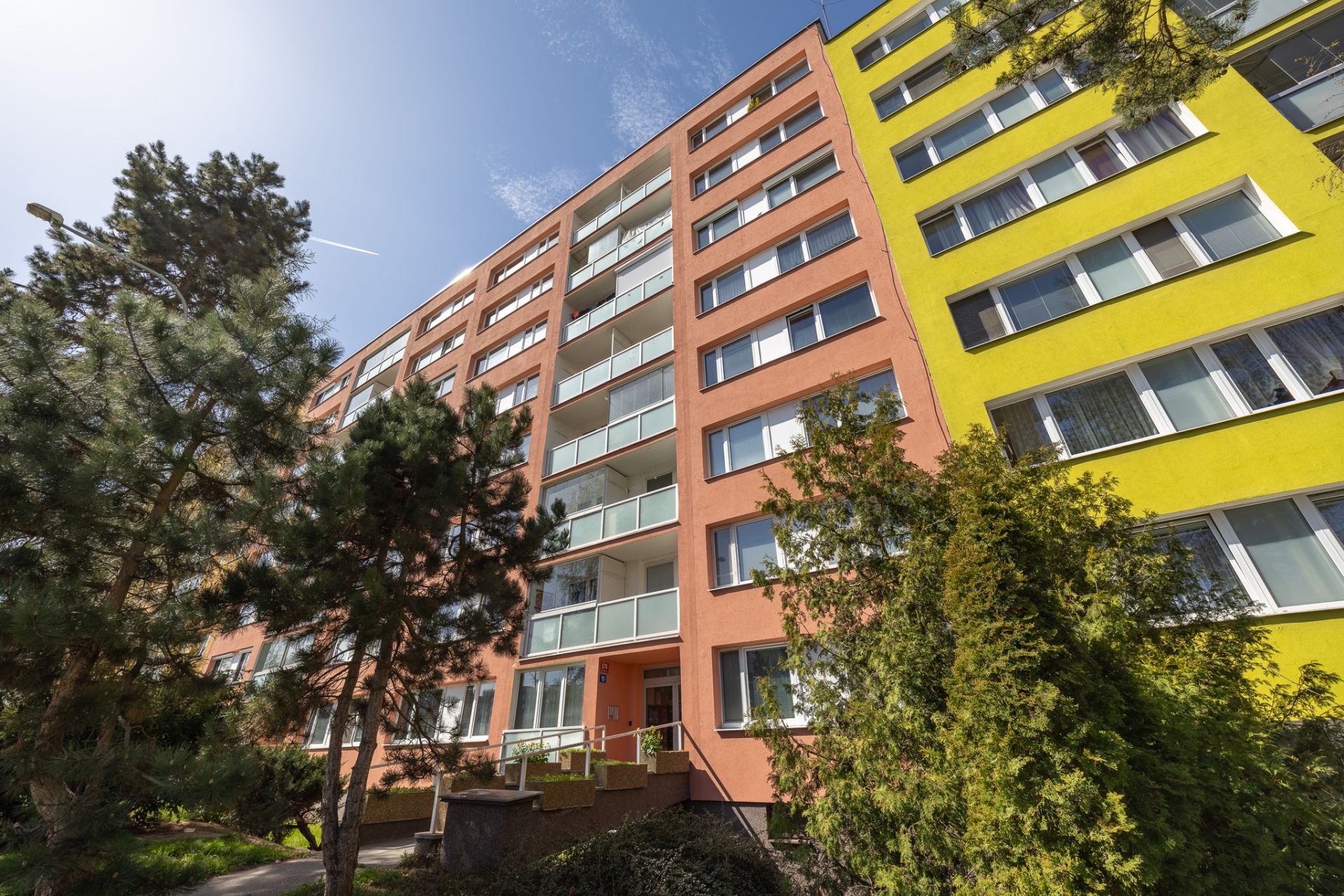 Prodej bytu 3 kk v osobním vlastnictví 62 m² + lodžie 3m² + sklep 2m², P4 Kamýk